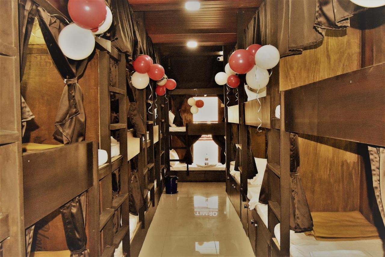 Asra Dormitory For Male And Female Bombaim Exterior foto
